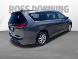 Used 2023 Chrysler Pacifica Touring-L image 3