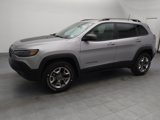 Used 2019 Jeep Cherokee Trailhawk image 2