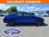 Used 2023 Hyundai Elantra SEL image 3