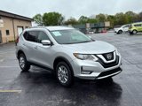 Used 2017 Nissan Rogue SV w/ SV Premium Package image 2