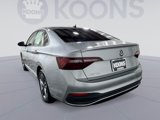 Used 2022 Volkswagen Jetta SE image 4