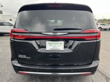 Used 2024 Chrysler Pacifica Touring-L image 6