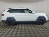 New 2025 Volkswagen Atlas SE image 2