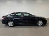 Used 2020 Toyota Camry LE image 2