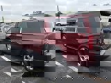 Used 2016 Chevrolet Suburban LT image 4