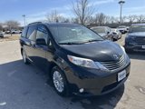 Used 2014 Toyota Sienna XLE image 2