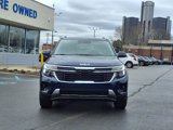 Used 2024 Kia Seltos EX image 2