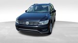 Used 2018 Volkswagen Tiguan SE w/ Panoramic Sunroof Package image 3