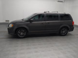 Used 2017 Dodge Grand Caravan SXT image 2