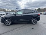 Used 2022 Ford Escape SE w/ SE Sport Appearance Package image 4