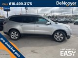 Used 2017 Chevrolet Traverse LT w/ Style and Technology Package image 4