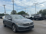 Used 2023 Volkswagen Jetta SE w/ Panoramic Sunroof Package image 3