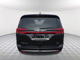 New 2025 Chrysler Pacifica Select image 4
