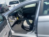 Used 2017 Hyundai Elantra SE image 4