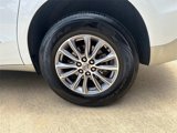 Used 2023 Buick Enclave Essence image 5