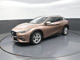 Used 2018 INFINITI QX30 Premium image 3