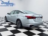 Used 2024 Nissan Altima 2.5 SV image 3