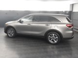 Used 2019 Kia Sorento EX image 3