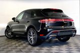 Used 2025 Porsche Macan image 3