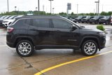 Used 2023 Jeep Compass Latitude image 4