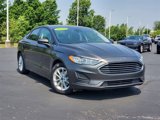 Used 2020 Ford Fusion SE image 2
