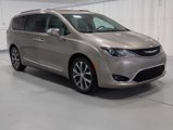 Used 2017 Chrysler Pacifica Limited image 6