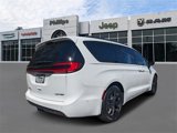 New 2025 Chrysler Pacifica Limited w/ Trailer Tow Group image 4