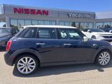 Used 2015 MINI Cooper 4-Door Hardtop image 2