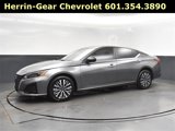 Used 2024 Nissan Altima 2.5 SV image 3