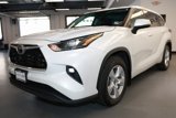Used 2022 Toyota Highlander LE image 3