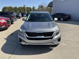 Used 2023 Kia Seltos EX image 2