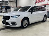 Used 2024 Chrysler Pacifica Touring-L image 6