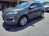 Used 2019 Ford Edge Titanium image 3