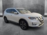 Used 2017 Nissan Rogue SL image 2