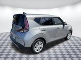 Used 2023 Kia Soul LX image 3