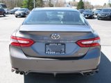 Used 2018 Toyota Camry XSE image 5