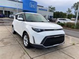Used 2023 Kia Soul S image 2