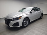 Used 2023 Nissan Altima 2.5 SV image 2