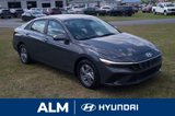 New 2025 Hyundai Elantra SE image 3