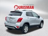 Used 2021 Chevrolet Trax LT w/ LT Convenience Package image 2