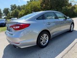 Used 2017 Hyundai Sonata SE image 3