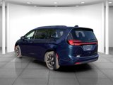 New 2025 Chrysler Pacifica Select image 5