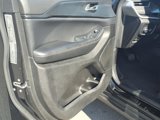 Used 2023 Jeep Grand Cherokee L Laredo image 4