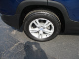 Used 2023 GMC Terrain SLE w/ Driver Convenience Package image 4