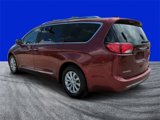 Used 2018 Chrysler Pacifica Touring-L Plus image 5