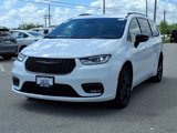 New 2025 Chrysler Pacifica Limited image 2