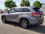 Used 2017 Toyota Highlander XLE image 4