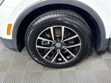 Used 2021 Volkswagen Tiguan SE w/ Panoramic Sunroof Package image 4