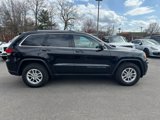 Used 2020 Jeep Grand Cherokee Laredo image 4