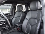 Certified 2023 Porsche Macan image 5